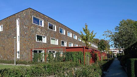 Moderne appartementen in de wijk Schiekamp-Hoogwerf in Spijkenisse.